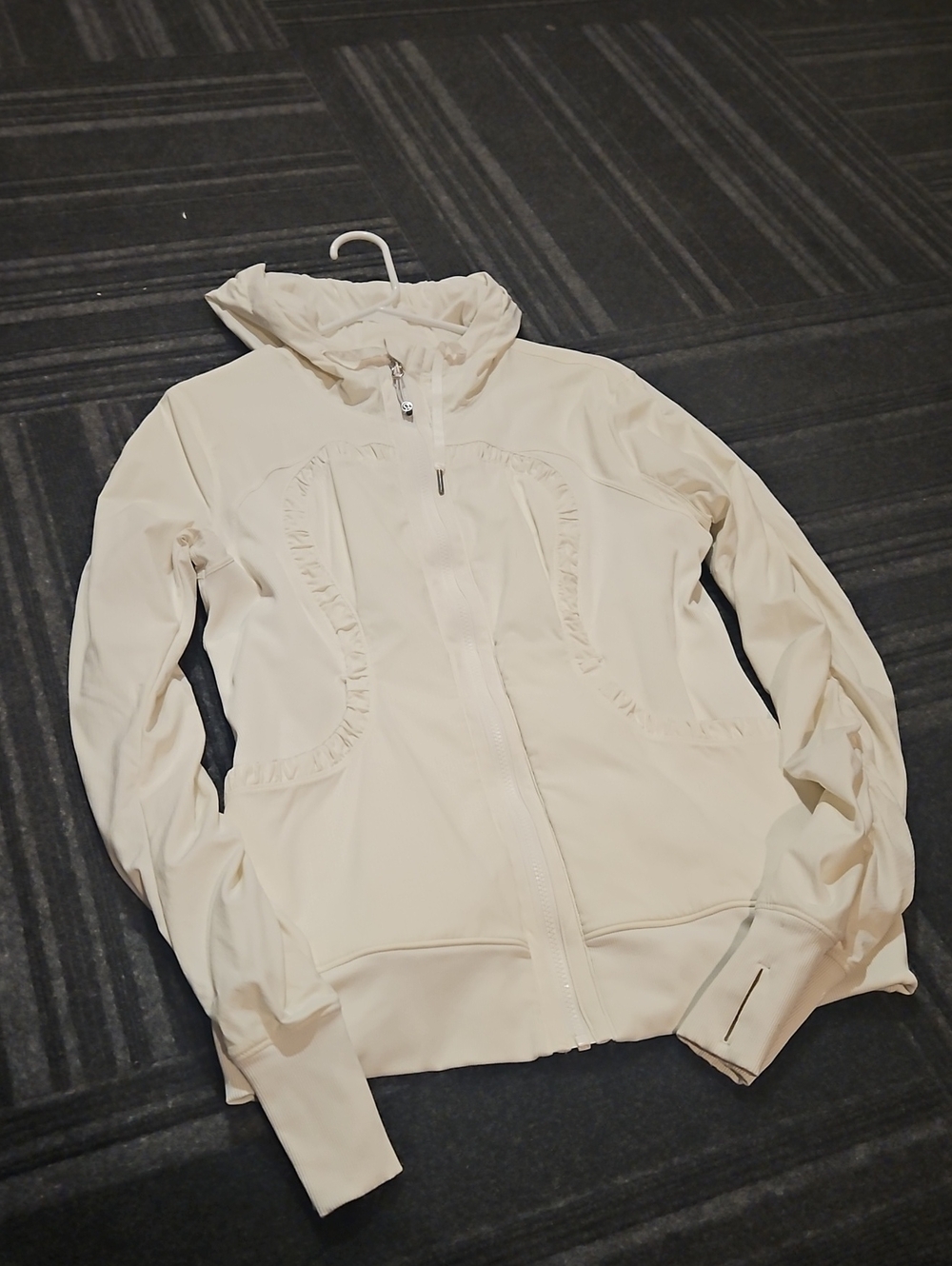 Lululemom Women's White Jacket Size 14